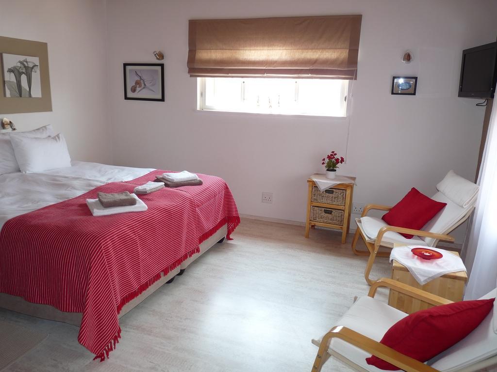 Meike'S Guesthouse Свакопмунд Экстерьер фото